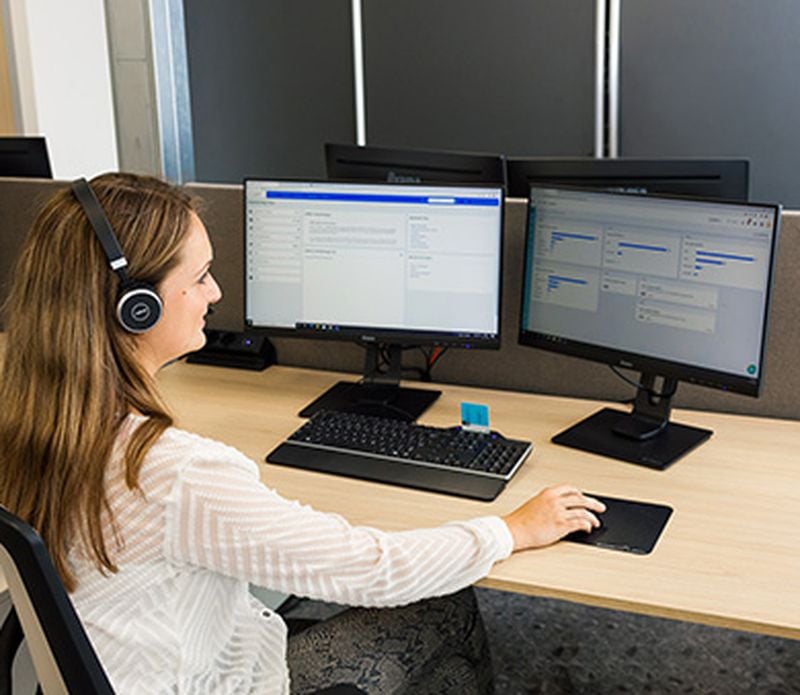 Nationale Apotheek staat voor je klaar via telefoon, e-mail en chat. Neem gerust contact op met ons team.